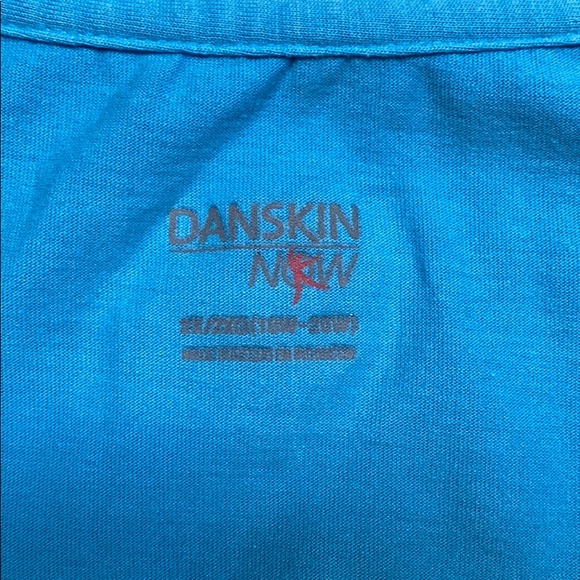 Women’s 1X-2X Danskin now active wear top. - Picture 2 of 6